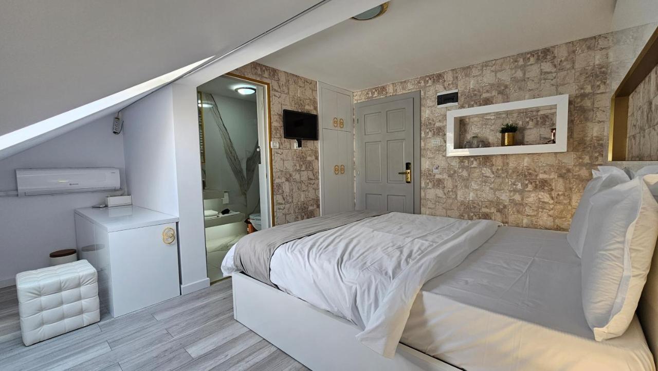 Bed and Breakfast Colt De Rai Resita Exterior foto
